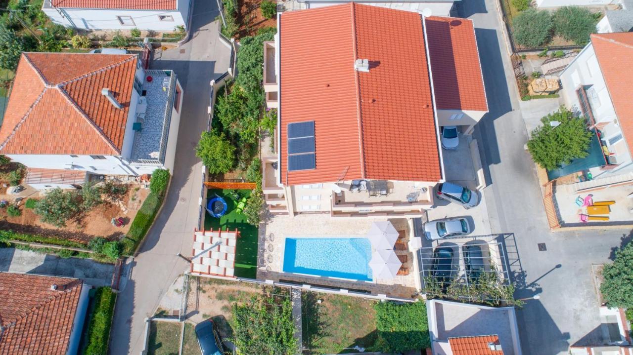 Apartments Dijana Zara Esterno foto