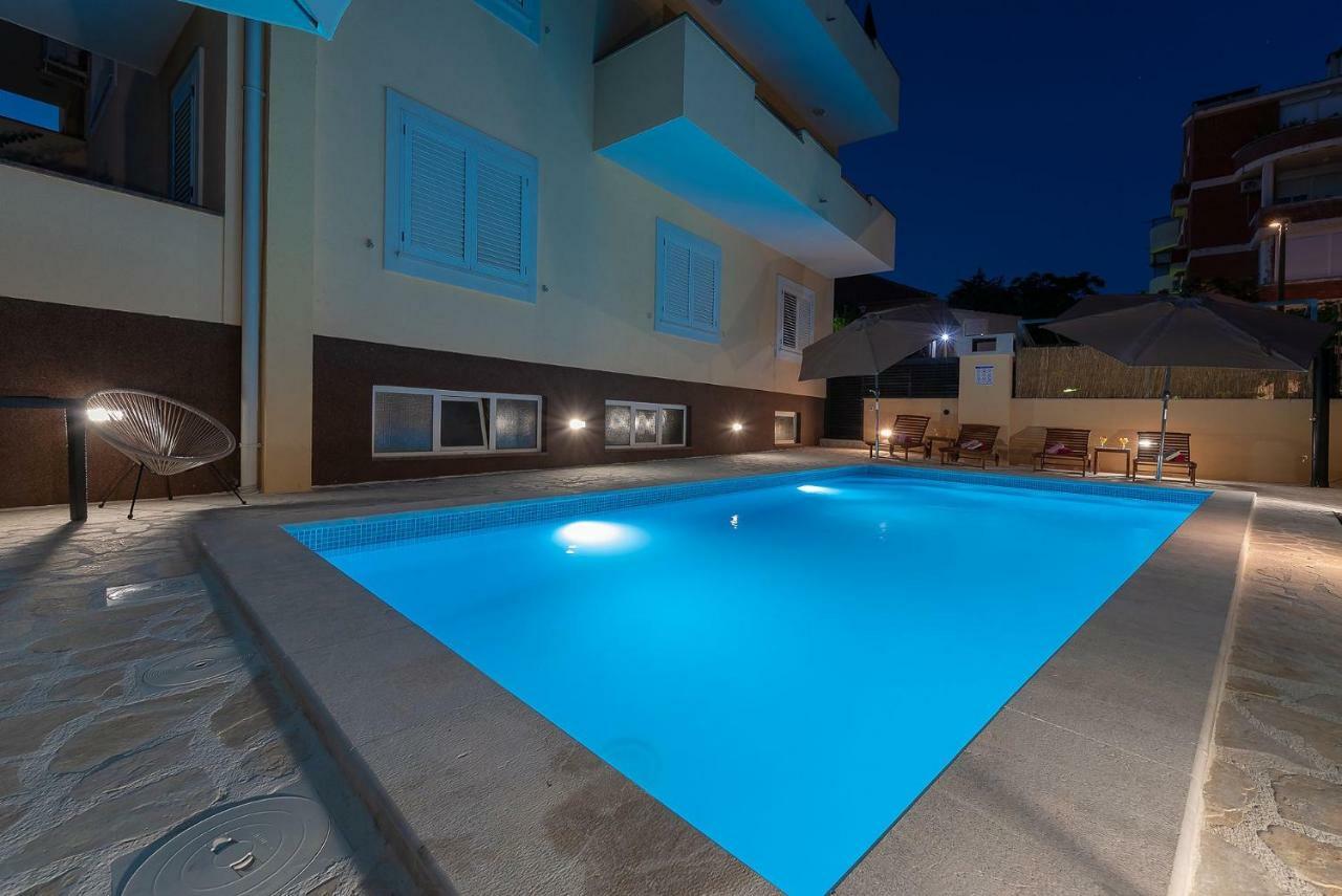 Apartments Dijana Zara Esterno foto