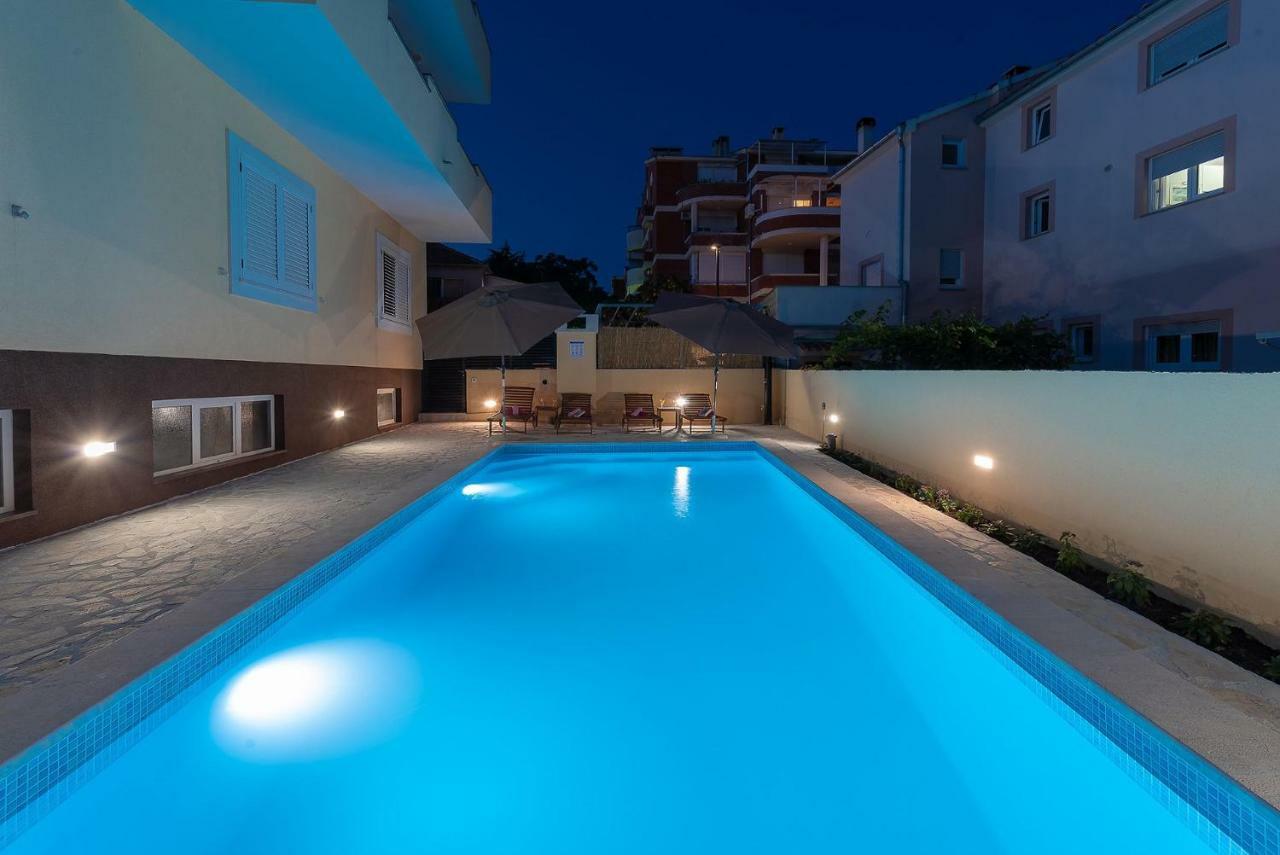 Apartments Dijana Zara Esterno foto